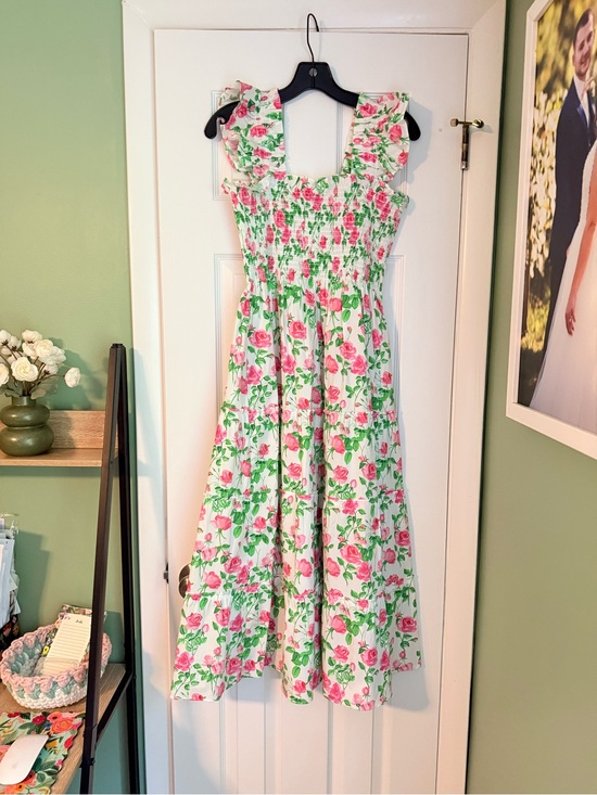 Hill House Dresses & Skirts - Hill House Nap Floral Dress in Pink and Green